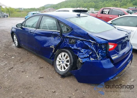 2015 Ford Fusion S z USA, uszkodzony, nr VIN 3FA6P0G70FR242519